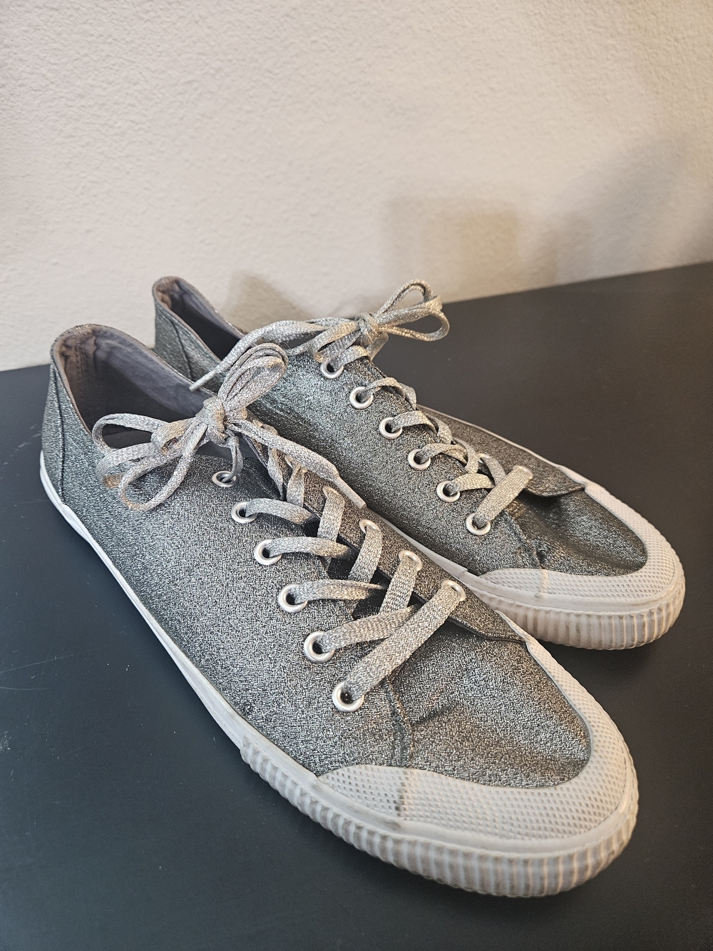 Mossimo Silver Glitter Low-Top Sneakers